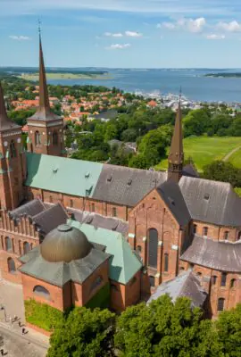 https://dejligedanmark.dk/wp-content/uploads/2026/06/helsingoer-300x169.jpg